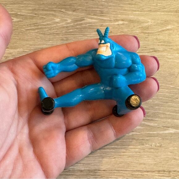18 Piece Vintage 90s The Tick Collection: POGS, Action Figures, Collectibles - Picture 13 of 16